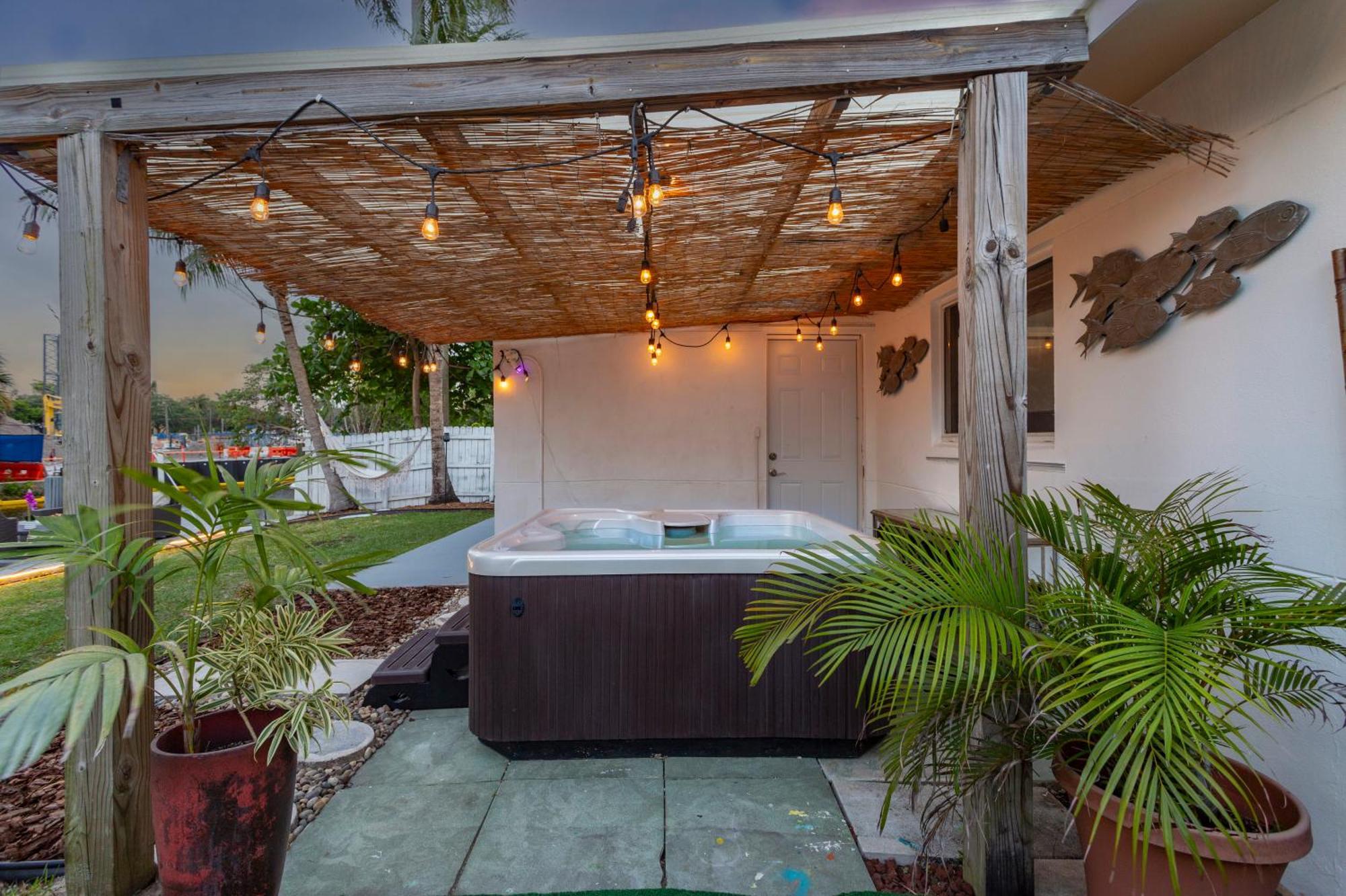 Riverwalk Villa I Private Dock & Hot Tub Форт Лодърдейл Екстериор снимка